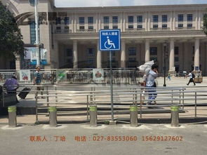 武漢升降路樁廠家 專業(yè)生產(chǎn)手動(dòng)與半自動(dòng)升降路樁，價(jià)格與服務(wù)詳解